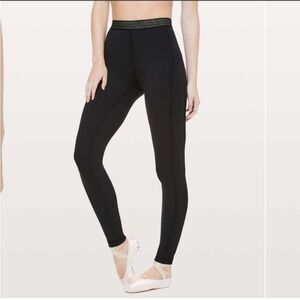 Lululemon Principal Dancer Golden
Lining Tight *28"
Black size 6